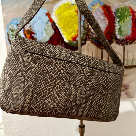 Purse - Picture 3 of 4